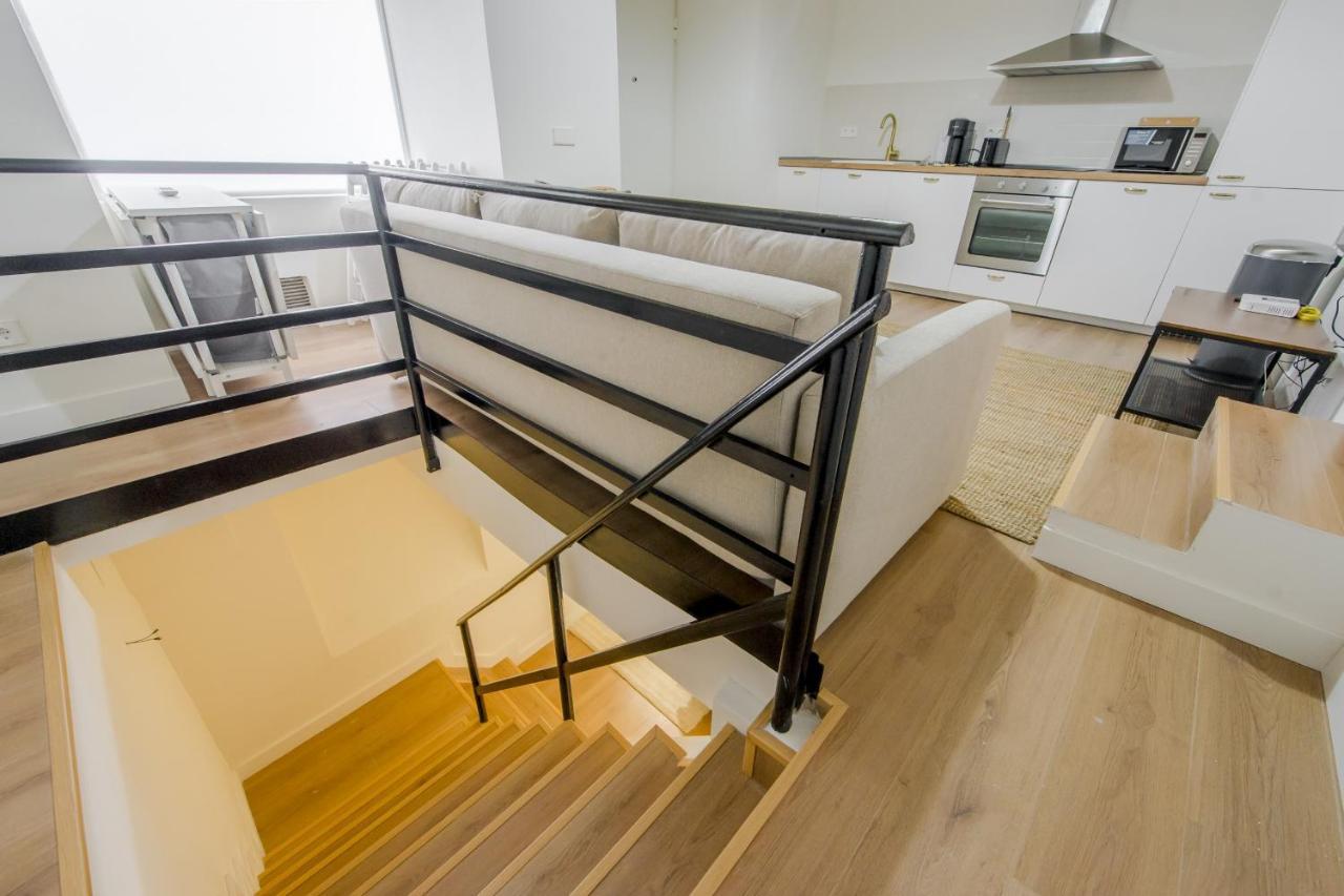 Modern Apt & Cool Interior Design En El Retiro Apartment Madrid Exterior photo